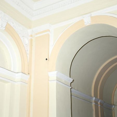 Budapest Tourist Apartments - Jozsef Koerut Стая снимка