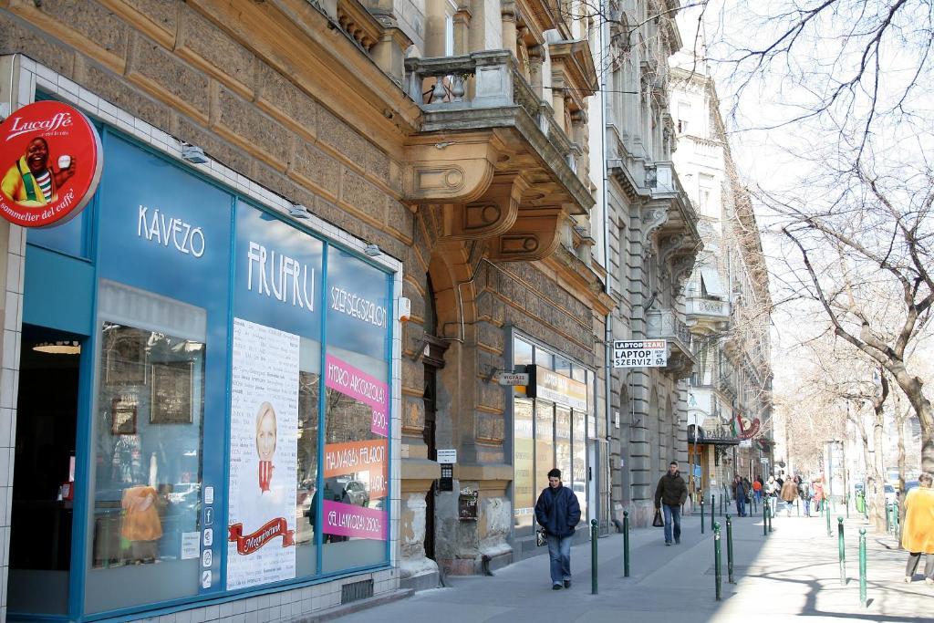 Budapest Tourist Apartments - Jozsef Koerut Стая снимка