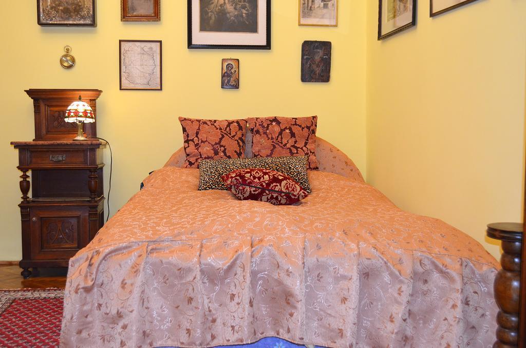 Budapest Tourist Apartments - Jozsef Koerut Екстериор снимка